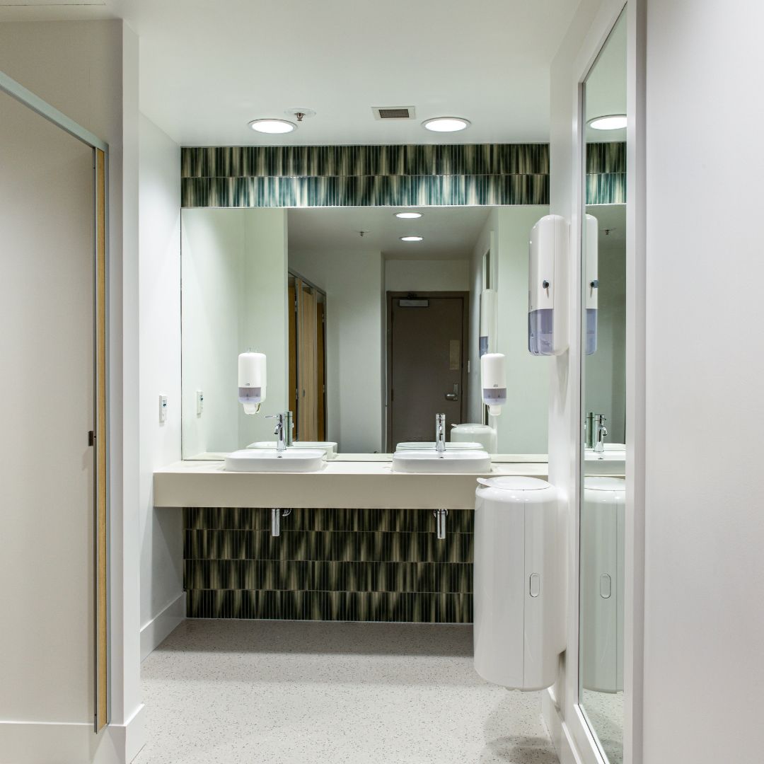 lambton1080x1080 007
