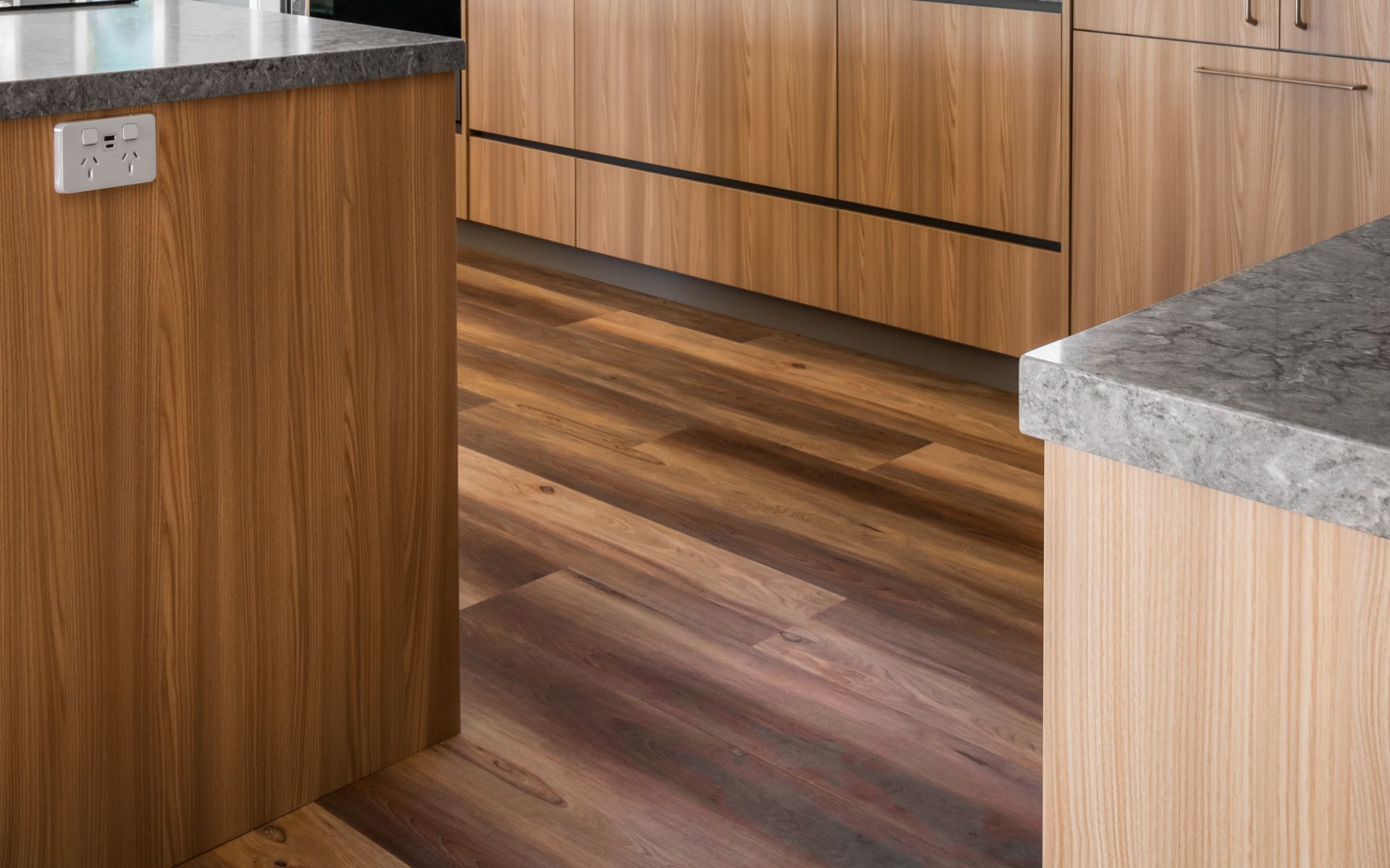 SIG HOMES ALPINE FRAMMENTI METALSTONE 1920x1080 3 Orignal