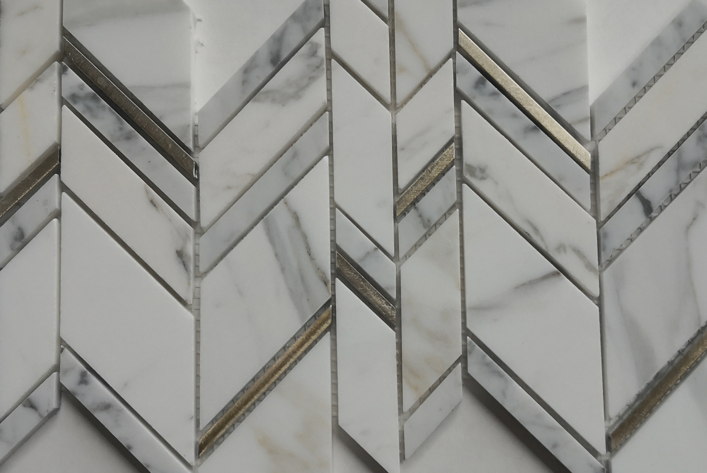 ARC Calacatta + Carrara + Gold metal